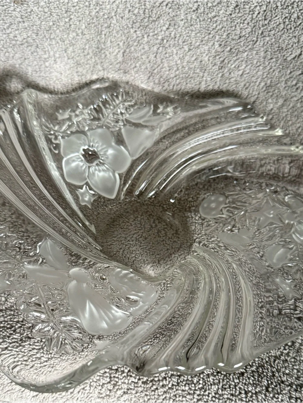 Clear Floral Glass Serving Bowl - Elegant Home Dining
